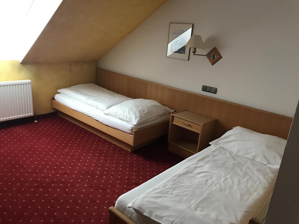 Gasthof "Zur Kanne" Markt Sankt Florian Экстерьер фото